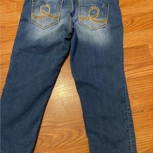 Seven7 Women's Blue Jeans with Embroidered Pockets